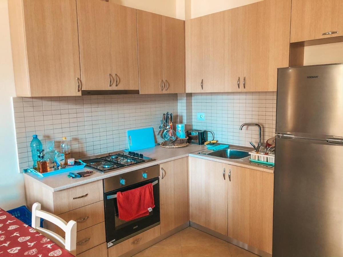 Mimi'S Beach Apartment Vlore Luaran gambar